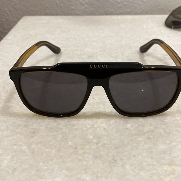 Gucci men’s sunglasses - Picture 3 of 5